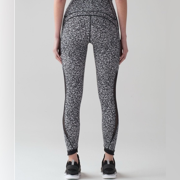 Lululemon size 6 leggings - Picture 2 of 8